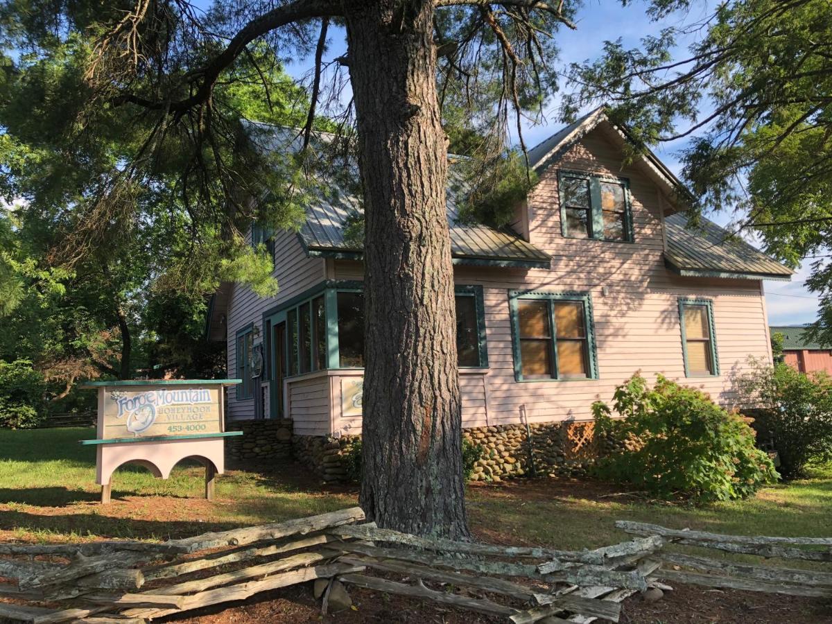 Smokies Bed And Breakfast - Evergreen Cottage Inn Pigeon Forge Exterior foto